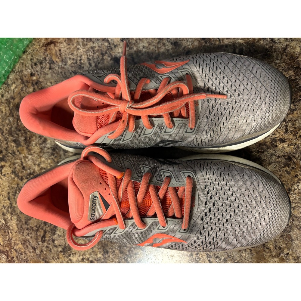 Saucony Triumph 18 Womens Running Shoes Grey Coral S10595-30 Size 8‎